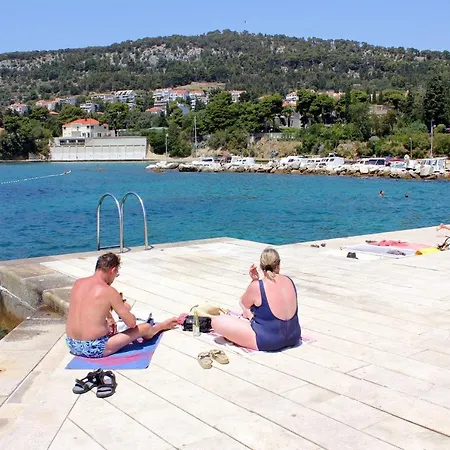 By The Sea - 11161 Apartment Split
