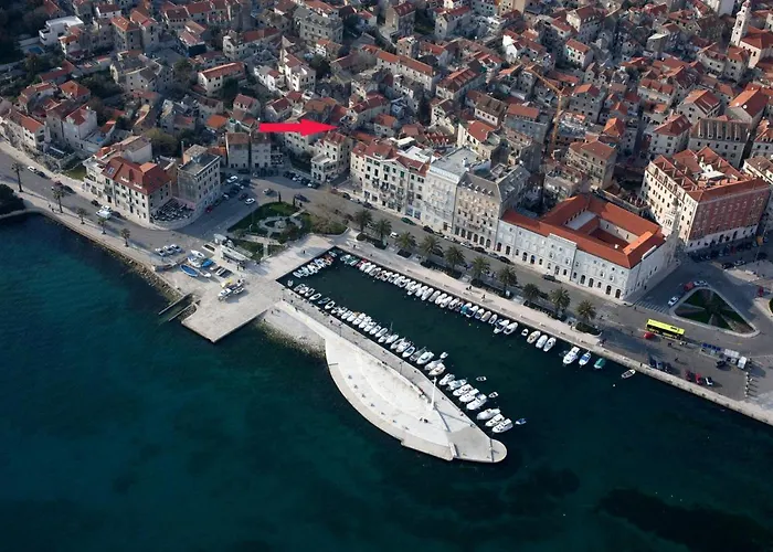 By The Sea - 11161 Апартаменти